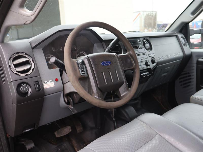 2014 FORD SUPER DUTY F-550 DRW XL