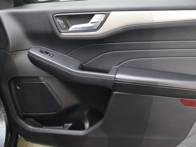 2022 FORD ESCAPE SEL HYBRID