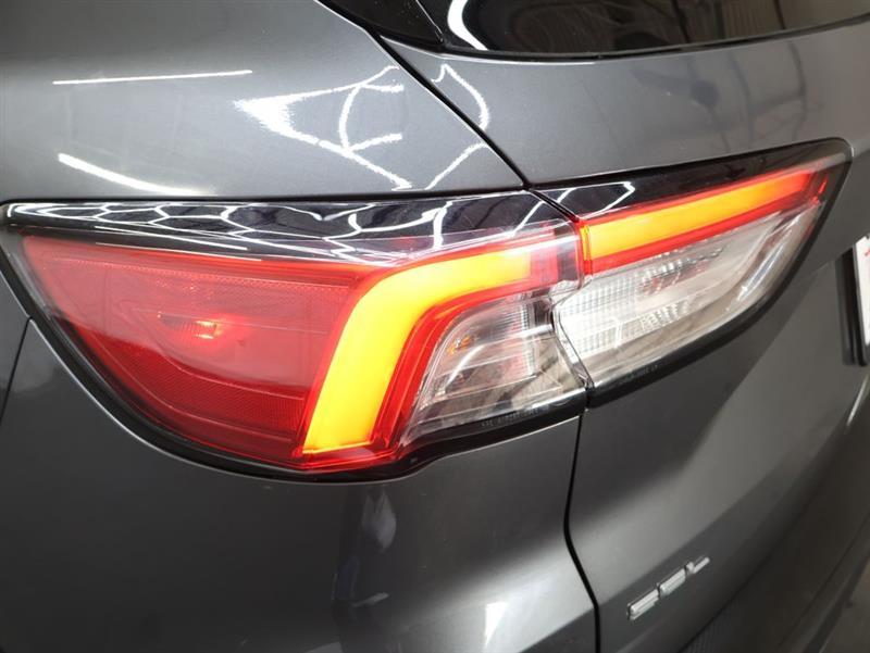 2022 FORD ESCAPE SEL HYBRID