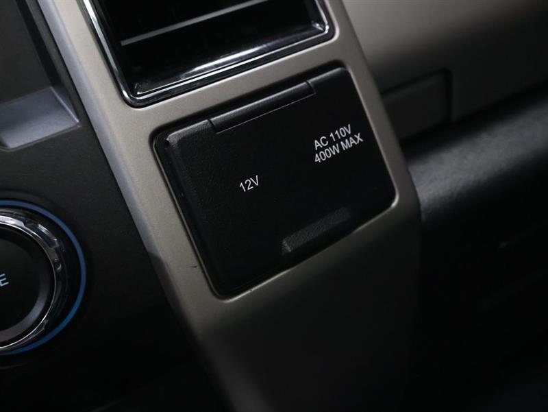 2021 FORD SUPER DUTY F-250 SRW LARIAT CREW CAB 4WD w/NAVIGATION SYSTEM & MOONROOF