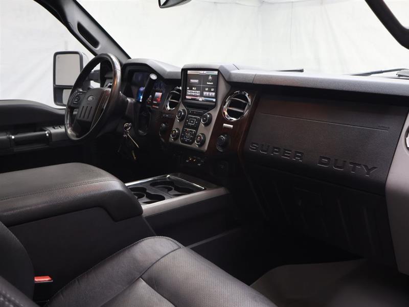 2016 FORD SUPER DUTY F-350 SRW Lariat