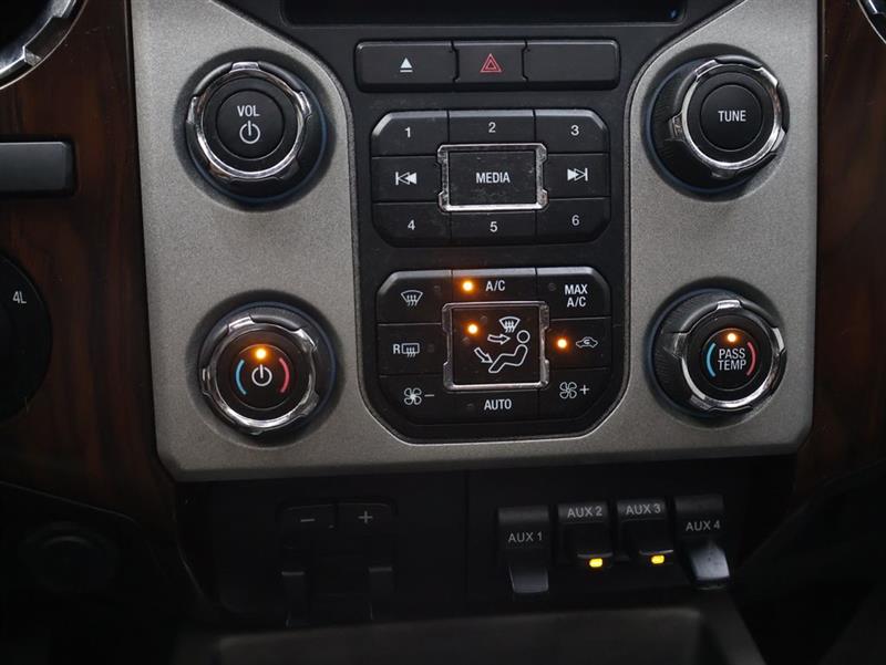 2016 FORD SUPER DUTY F-350 SRW Lariat