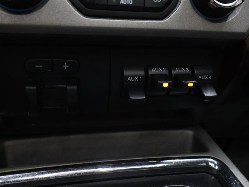 2016 FORD SUPER DUTY F-350 SRW Lariat