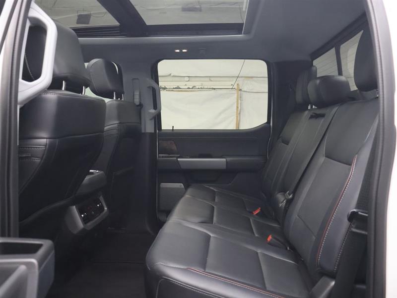 2024 FORD SUPER DUTY F-450 DRW LARIAT