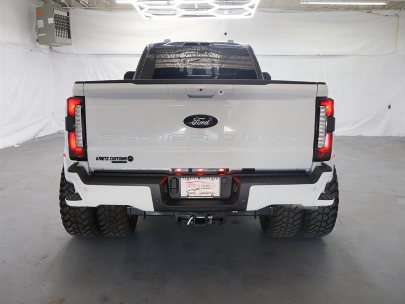2024 FORD SUPER DUTY F-450 DRW LARIAT