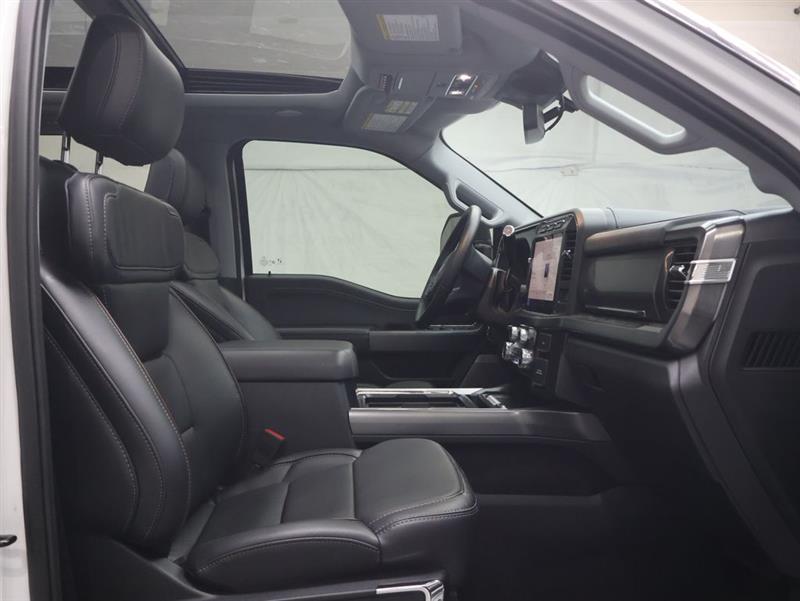 2024 FORD SUPER DUTY F-450 DRW LARIAT