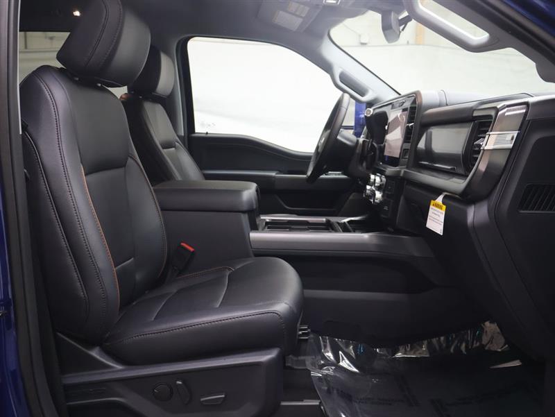 2026 FORD SUPER DUTY F-450 DRW LARIAT