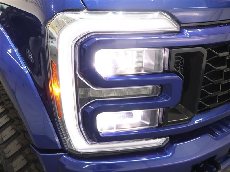 2026 FORD SUPER DUTY F-450 DRW LARIAT