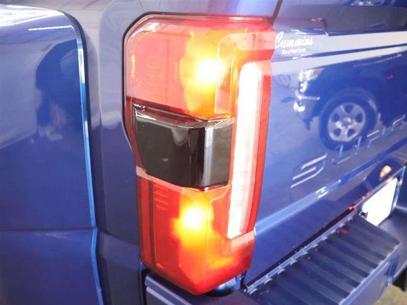 2026 FORD SUPER DUTY F-450 DRW LARIAT