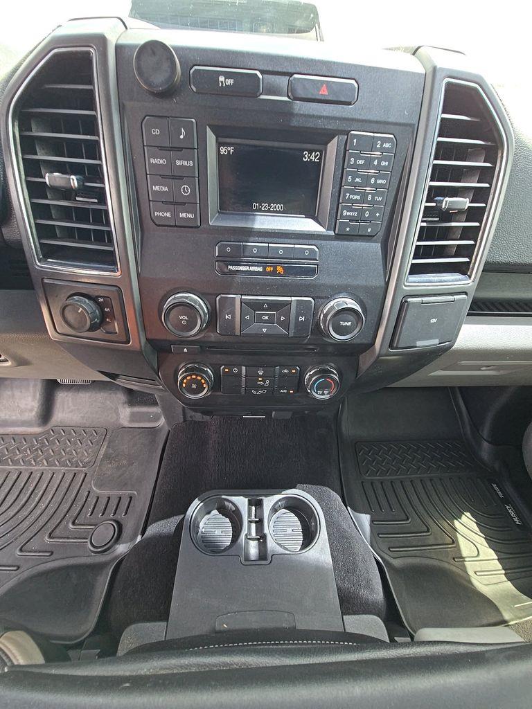 2017 FORD F-150 XLT