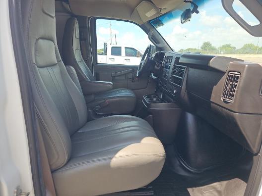 2023 GMC SAVANA CARGO VAN 