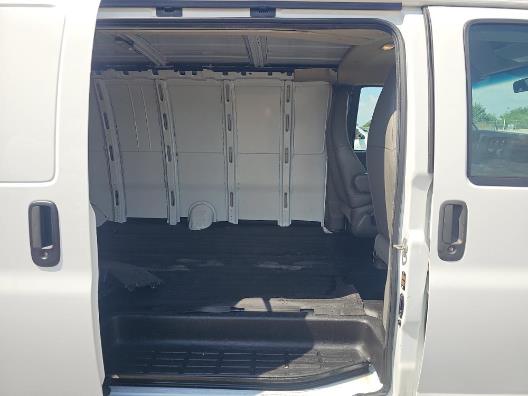 2023 GMC SAVANA CARGO VAN 
