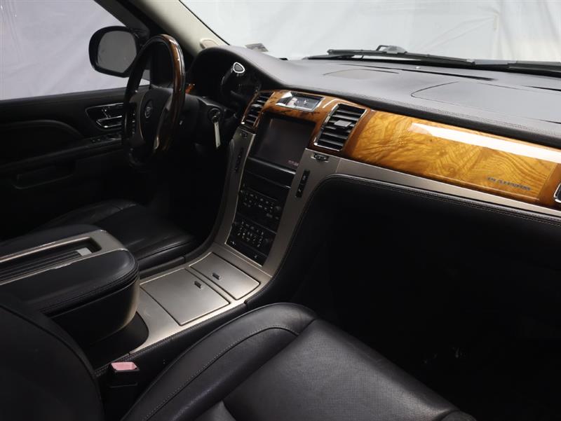 2013 CADILLAC ESCALADE ESV Platinum Edition