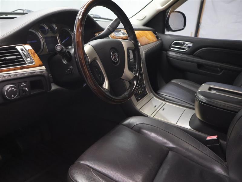 2013 CADILLAC ESCALADE ESV Platinum Edition