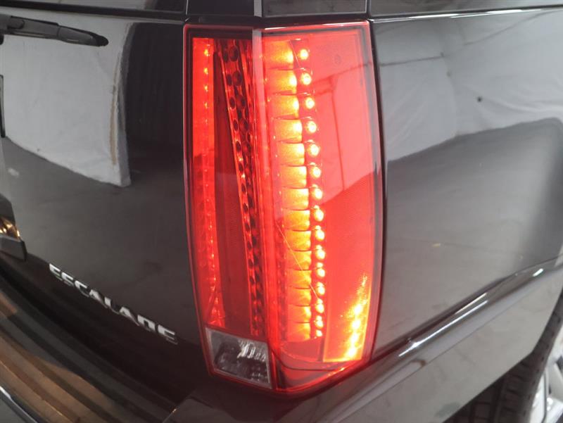 2013 CADILLAC ESCALADE ESV Platinum Edition