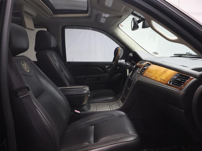 2013 CADILLAC ESCALADE ESV Platinum Edition