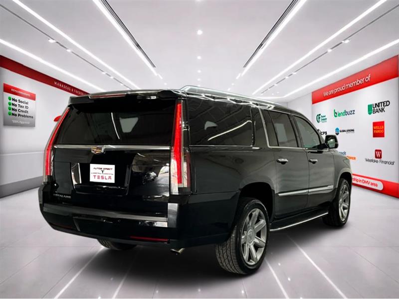 2018 CADILLAC ESCALADE ESV Luxury