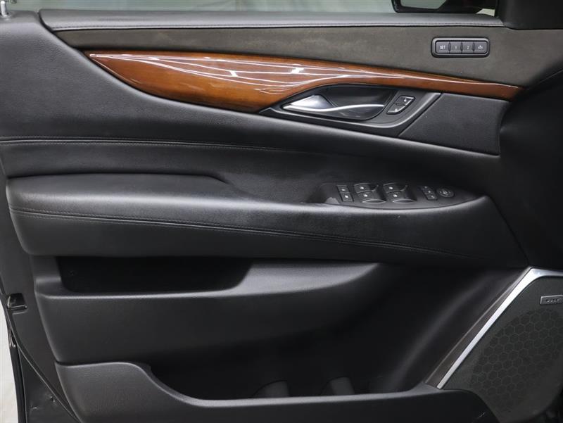 2018 CADILLAC ESCALADE ESV Premium Luxury