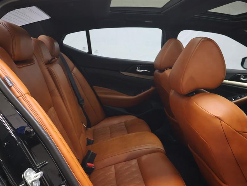 2019 NISSAN MAXIMA PLATINUM