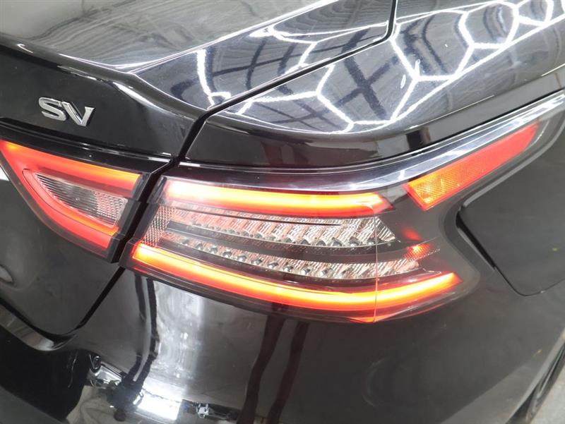 2021 NISSAN MAXIMA SV
