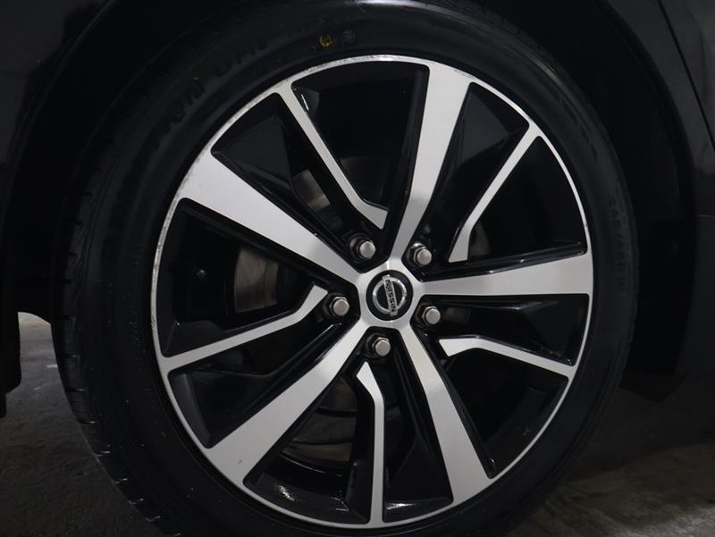 2021 NISSAN MAXIMA SV