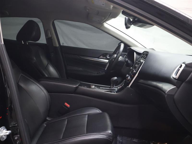 2021 NISSAN MAXIMA SV
