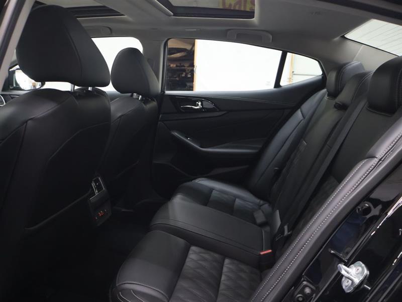 2023 NISSAN MAXIMA PLATINUM