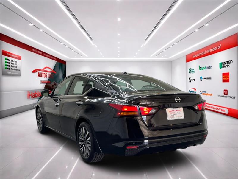 2025 NISSAN ALTIMA SV