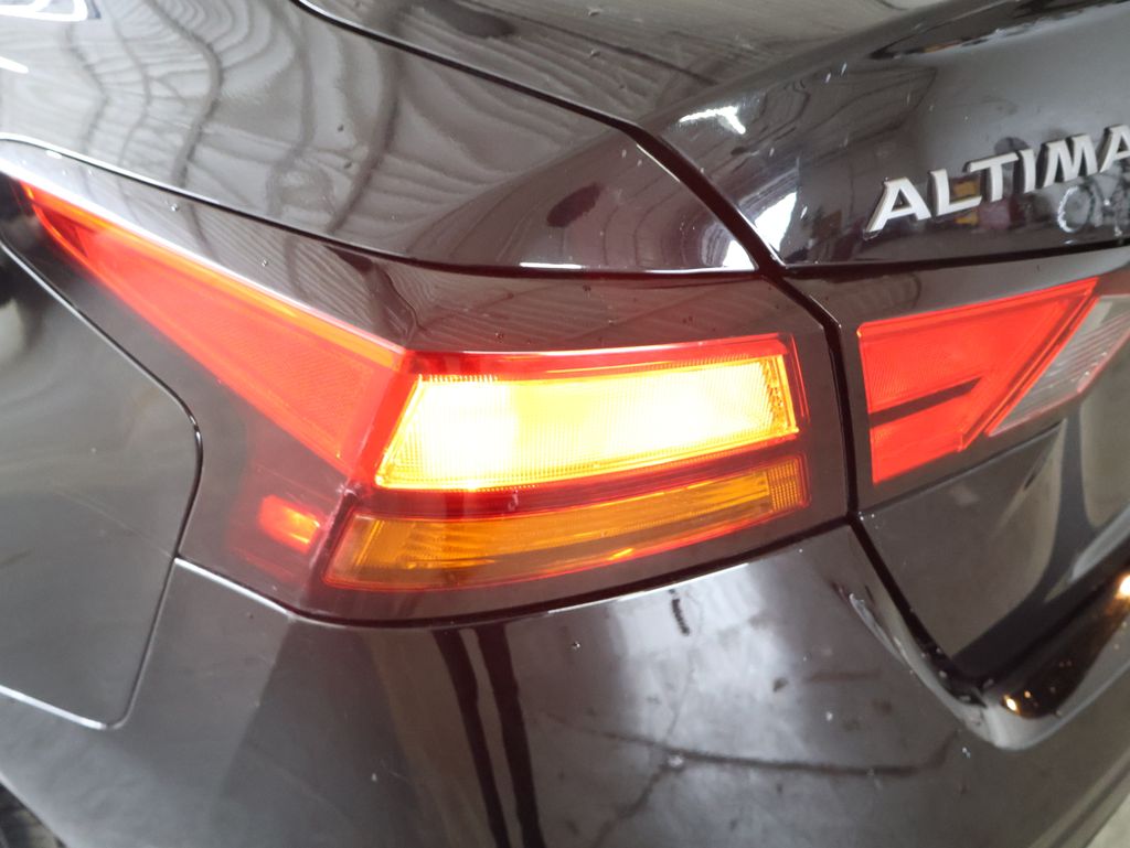 2023 Nissan Altima SL - Photo 28