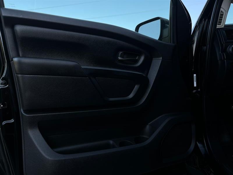 2021 NISSAN TITAN S
