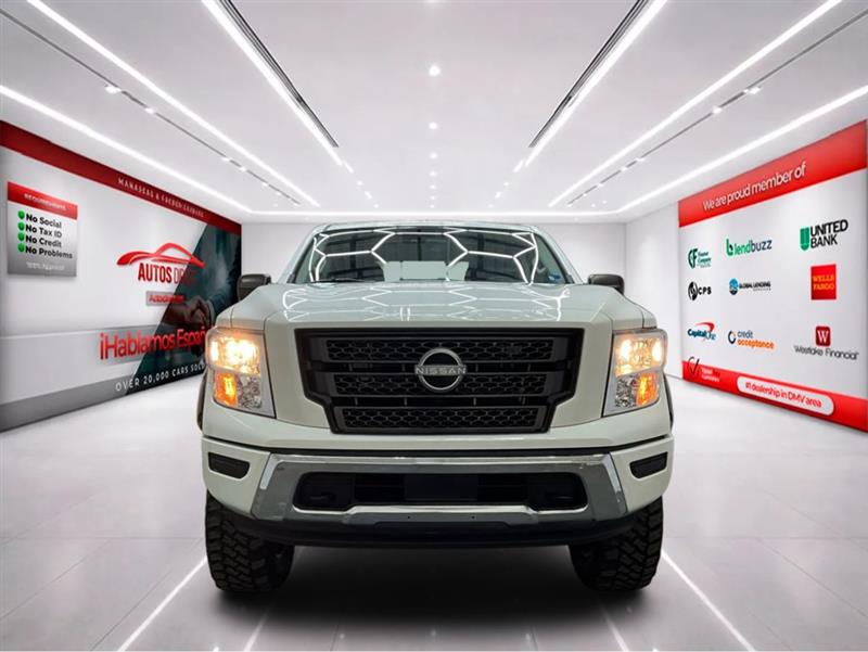 2024 NISSAN TITAN SV