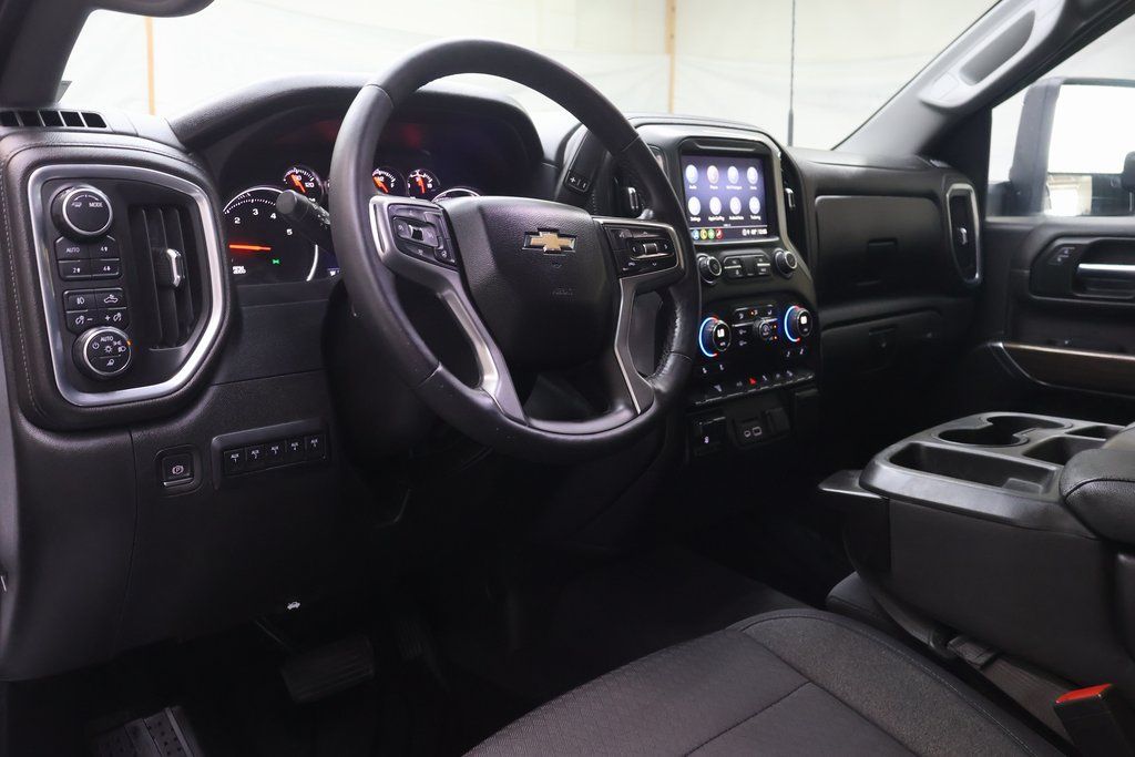 2022 Chevrolet Silverado 3500HD LT - Photo 17