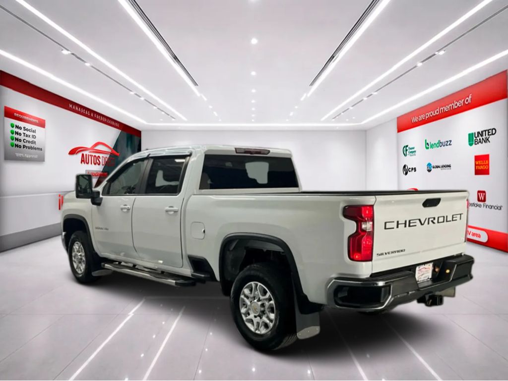 2022 Chevrolet Silverado 3500HD LT - Photo 5