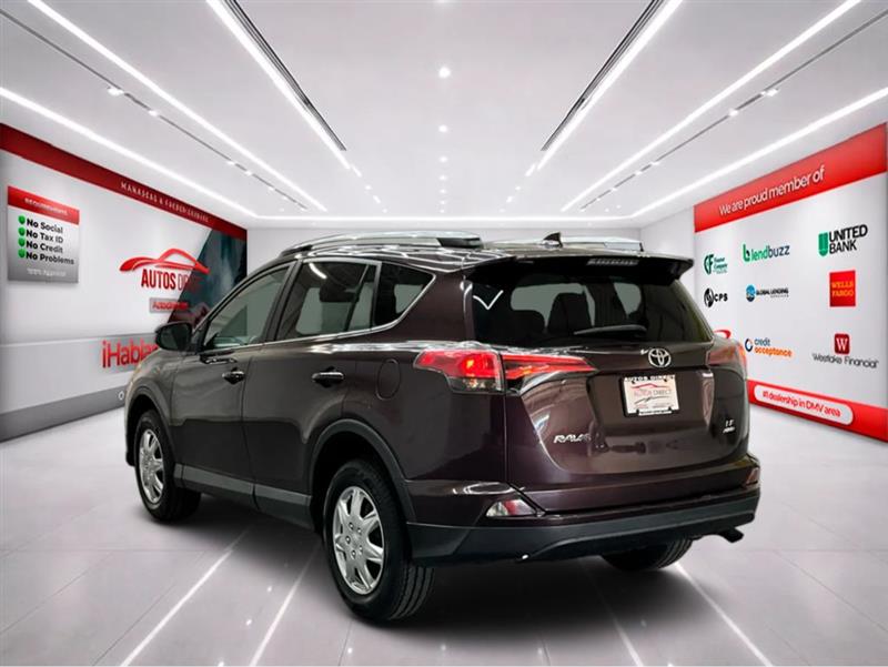 2018 TOYOTA RAV4 LE