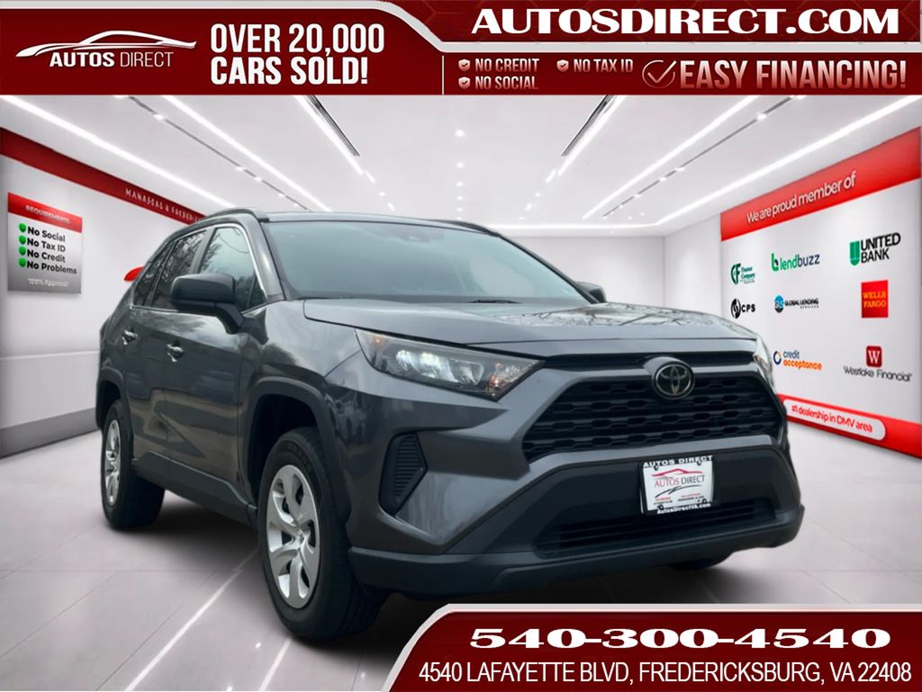2020 Toyota RAV4 LE AWD's photo