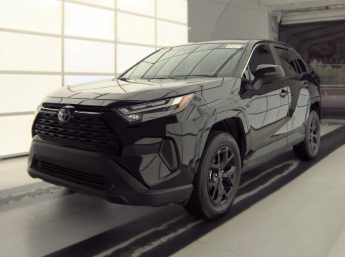 2025 TOYOTA RAV4 LE