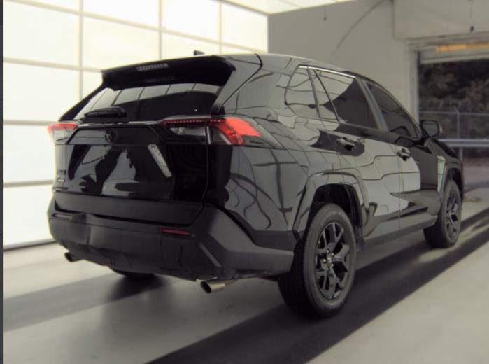 2025 TOYOTA RAV4 LE