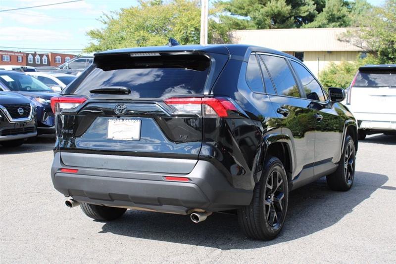2025 TOYOTA RAV4 LE