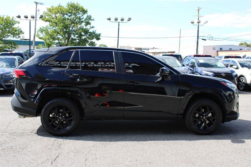 2025 TOYOTA RAV4 LE