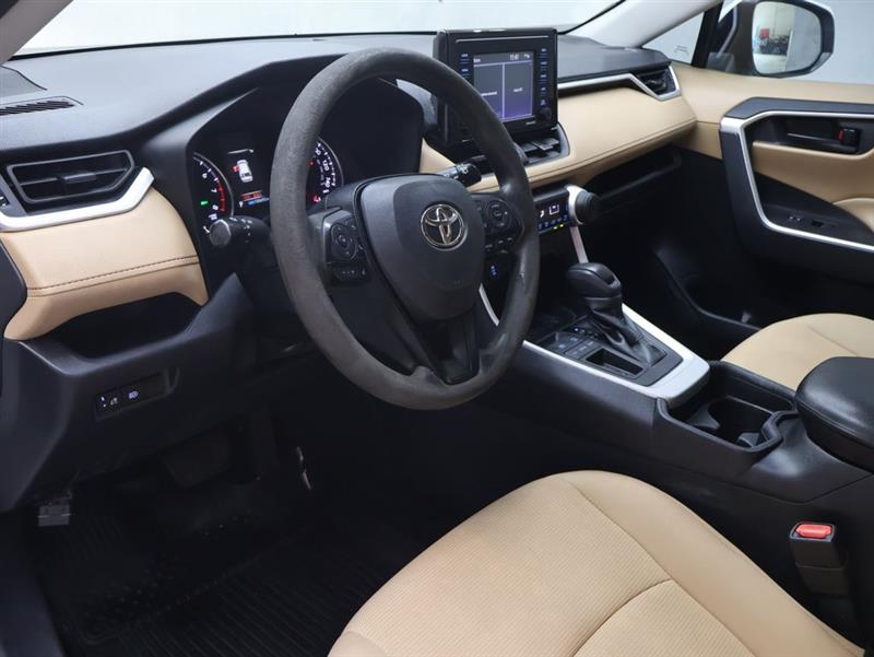 2021 TOYOTA RAV4 LE