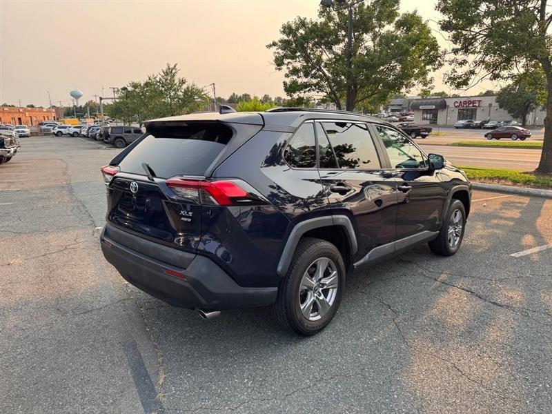 2024 TOYOTA RAV4 XLE