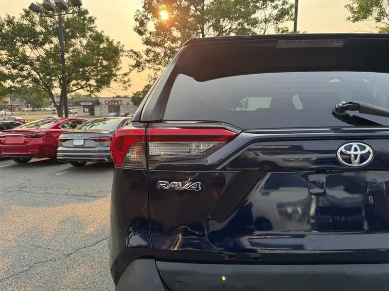 2024 TOYOTA RAV4 XLE
