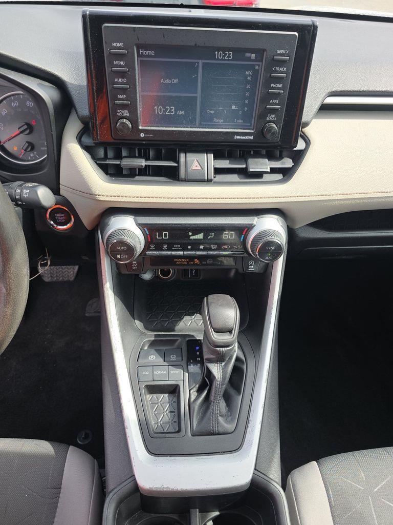 2022 TOYOTA RAV4 XLE