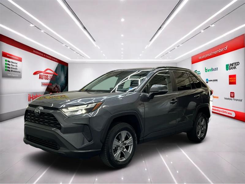 2022 TOYOTA RAV4 XLE