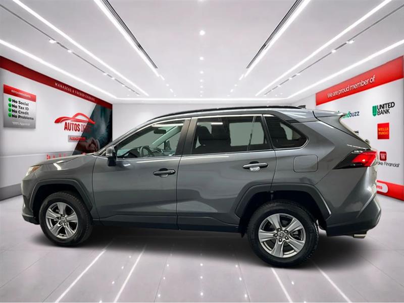 2022 TOYOTA RAV4 XLE