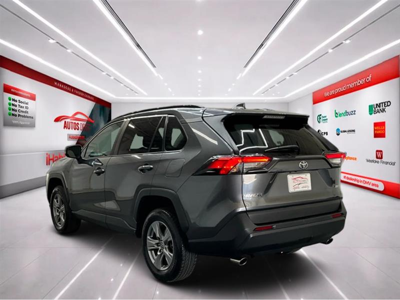 2022 TOYOTA RAV4 XLE