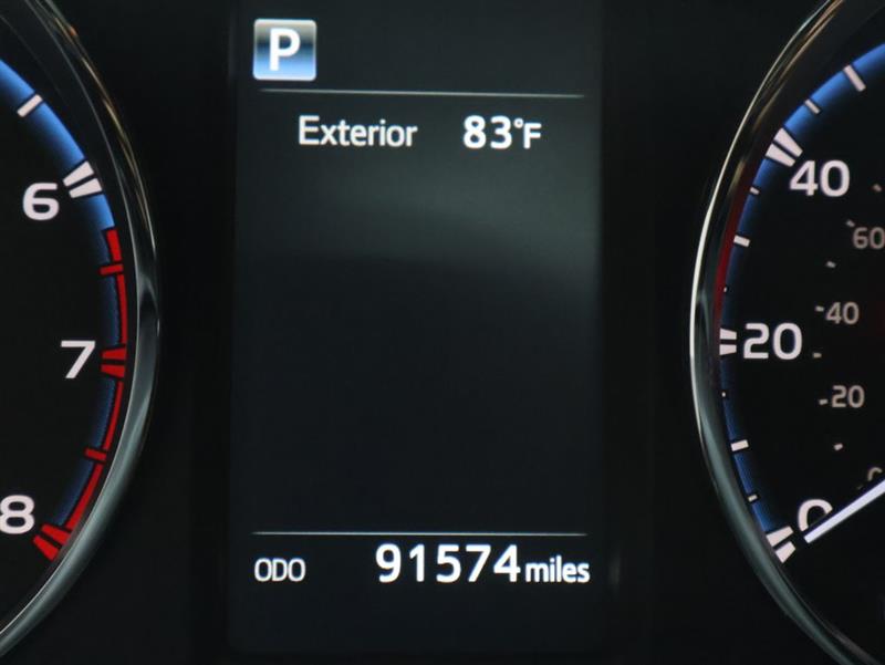 2016 TOYOTA RAV4 XLE