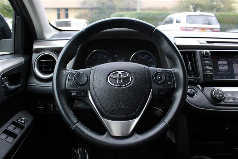 2016 TOYOTA RAV4 XLE