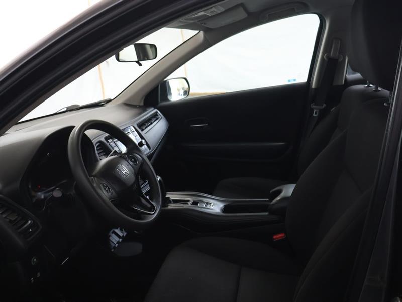 2016 HONDA HR-V LX