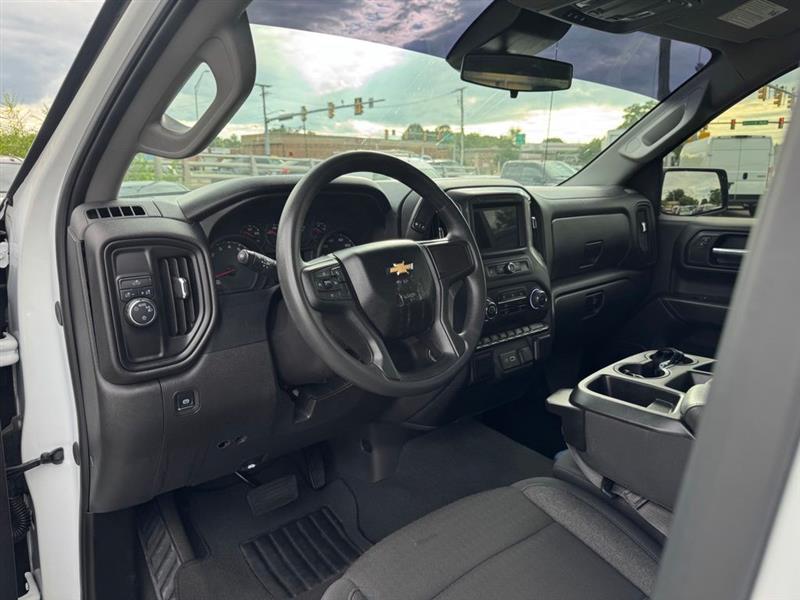 2024 CHEVROLET SILVERADO 1500 Custom